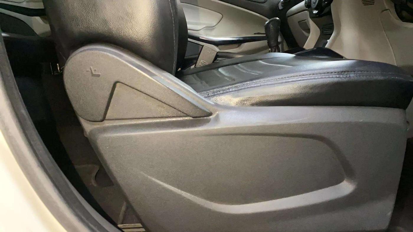 2017 Ford Ecosport TREND 1.5L DIESEL, Diesel, Manual, 50,948 km, Driver Side Adjustment Panel