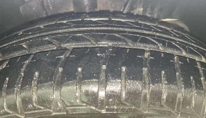 2017 Tata Tiago XZ PETROL, Petrol, Manual, 12,878 km, Right Front Tyre Tread