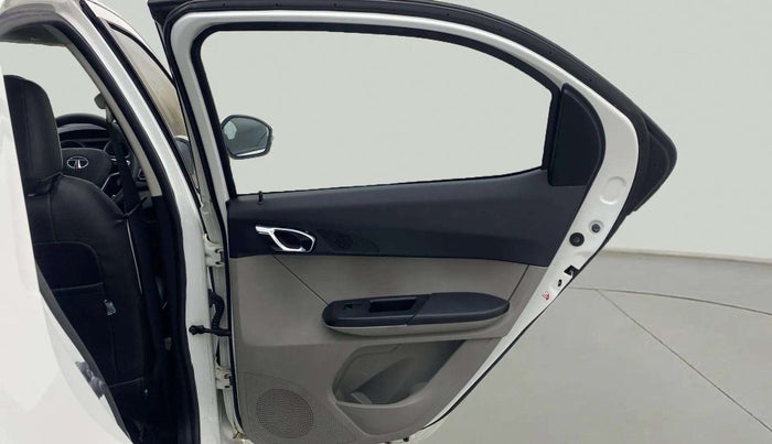 2017 Tata Tiago XZ PETROL, Petrol, Manual, 12,878 km, RHS Rear Door