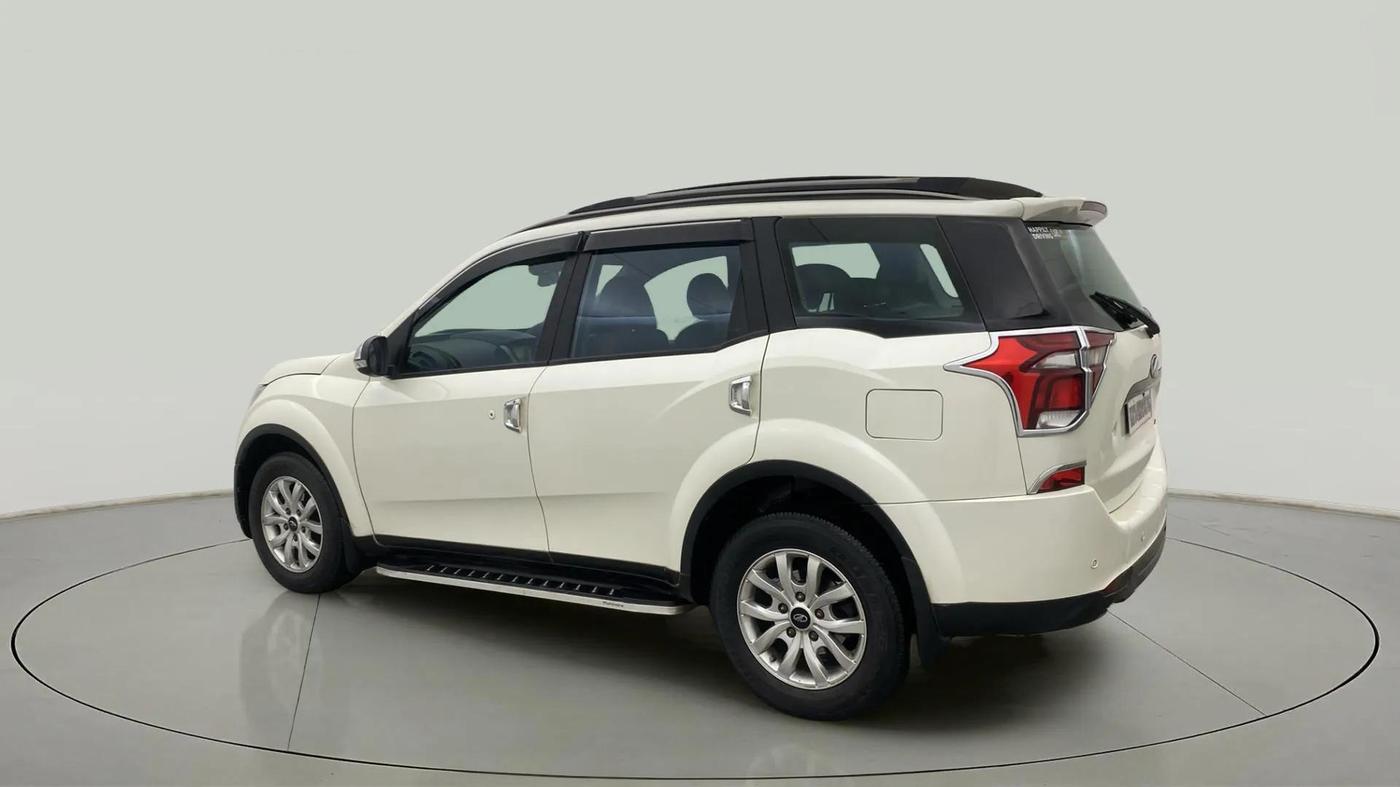 2019 Mahindra XUV500 W9, Diesel, Manual, 48,744 km, Left Back Diagonal