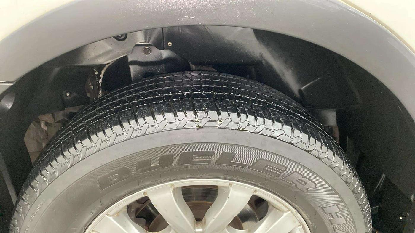 2019 Mahindra XUV500 W9, Diesel, Manual, 48,744 km, Right Rear Tyre Tread