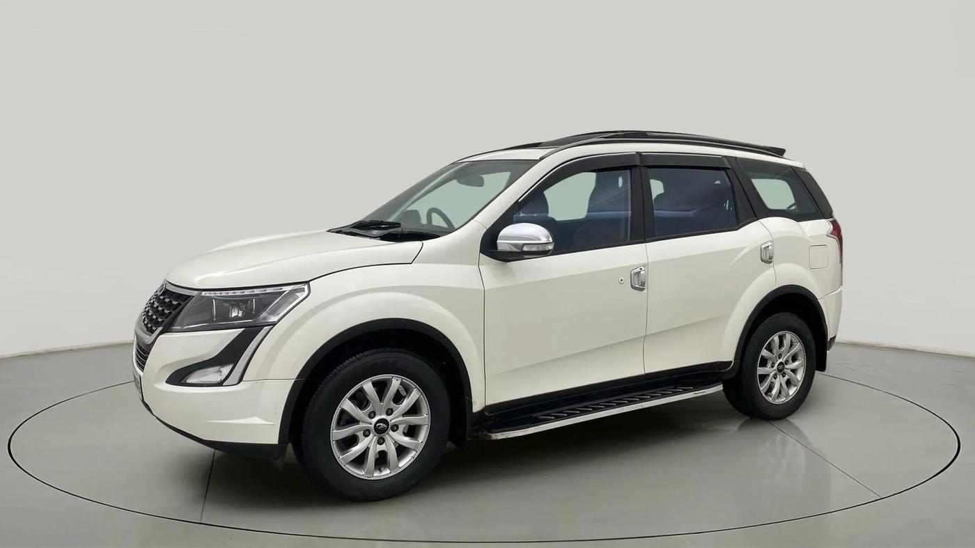 2019 Mahindra XUV500 W9, Diesel, Manual, 48,744 km, Left Front Diagonal