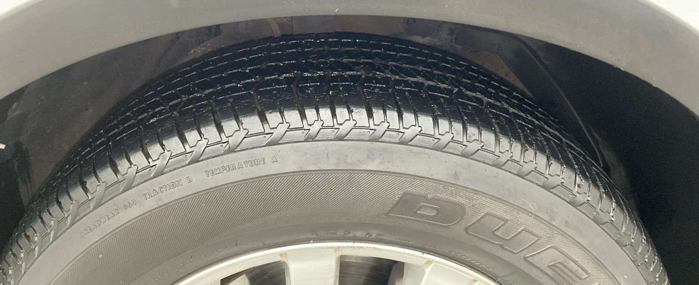 2019 Mahindra XUV500 W9, Diesel, Manual, 48,744 km, Right Front Tyre Tread