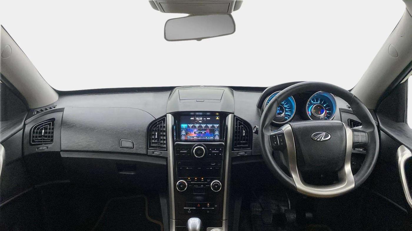 2019 Mahindra XUV500 W9, Diesel, Manual, 48,744 km, Dashboard