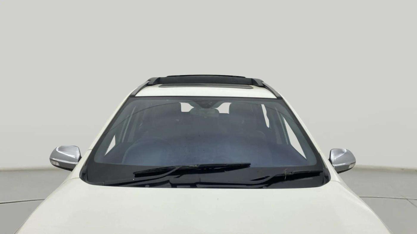 2019 Mahindra XUV500 W9, Diesel, Manual, 48,744 km, Front Windshield