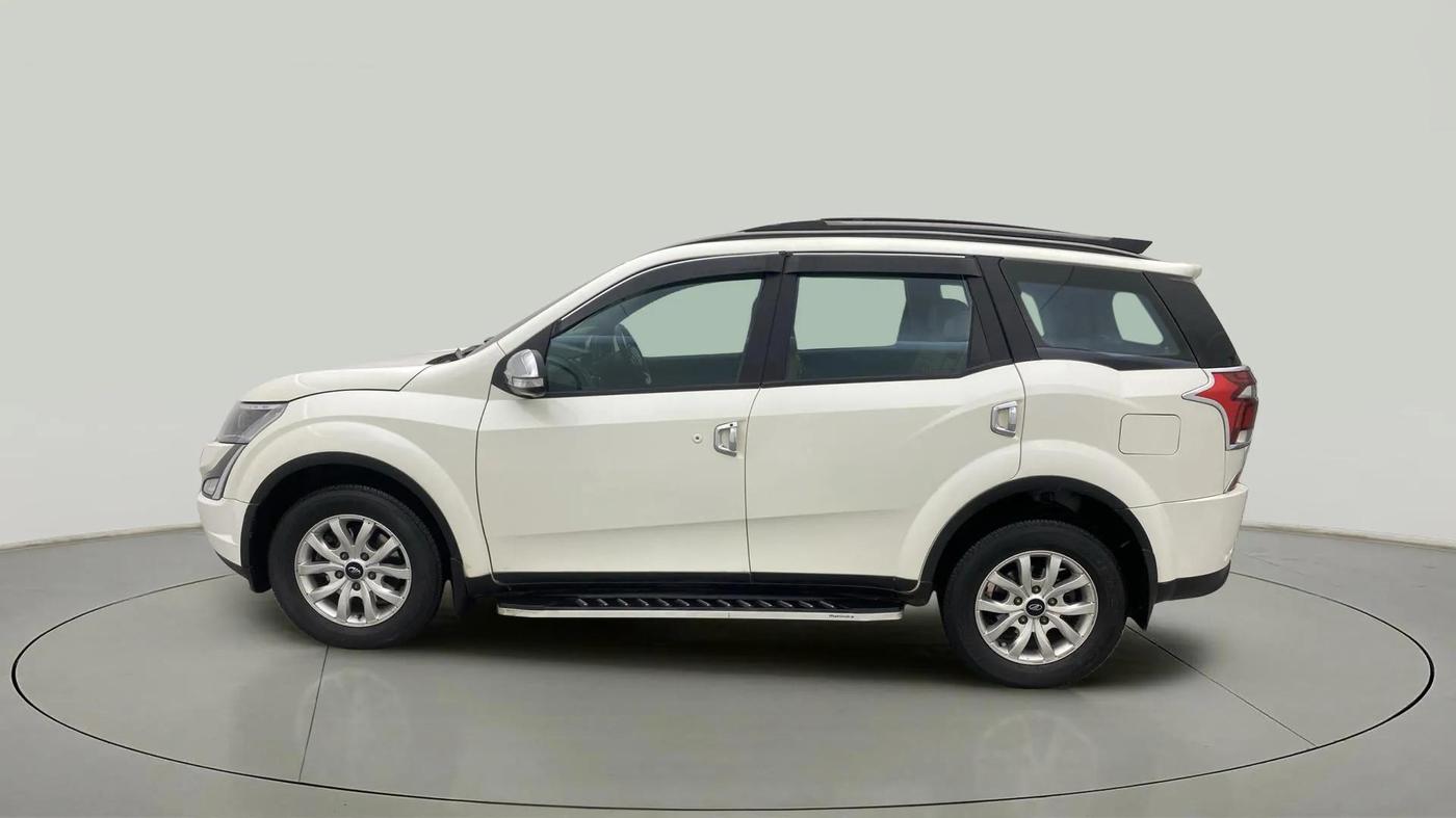 2019 Mahindra XUV500 W9, Diesel, Manual, 48,744 km, Left Side