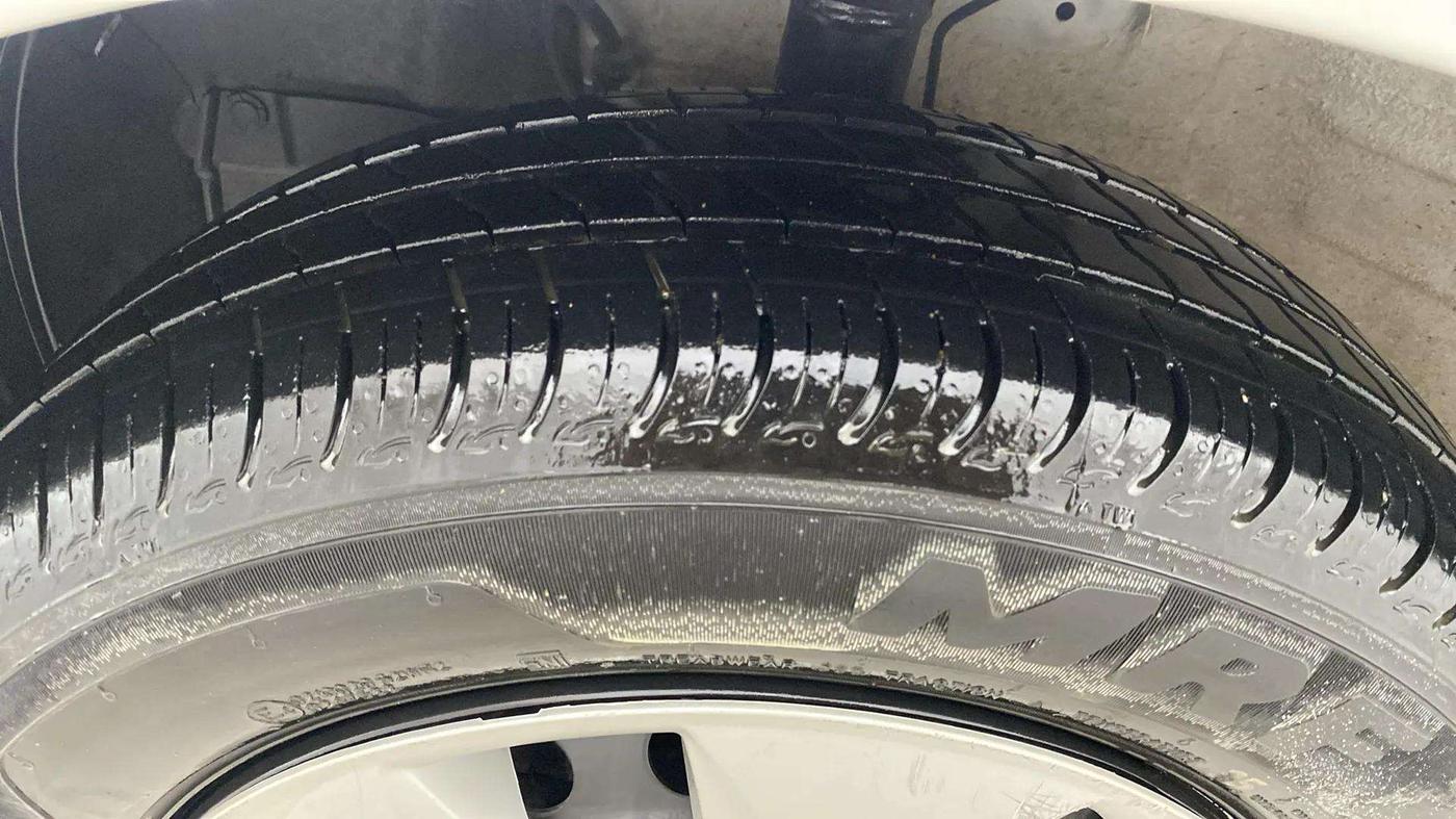 2023 Maruti New Wagon-R ZXI 1.2 AMT, Petrol, Automatic, 8,308 km, Left Front Tyre Tread