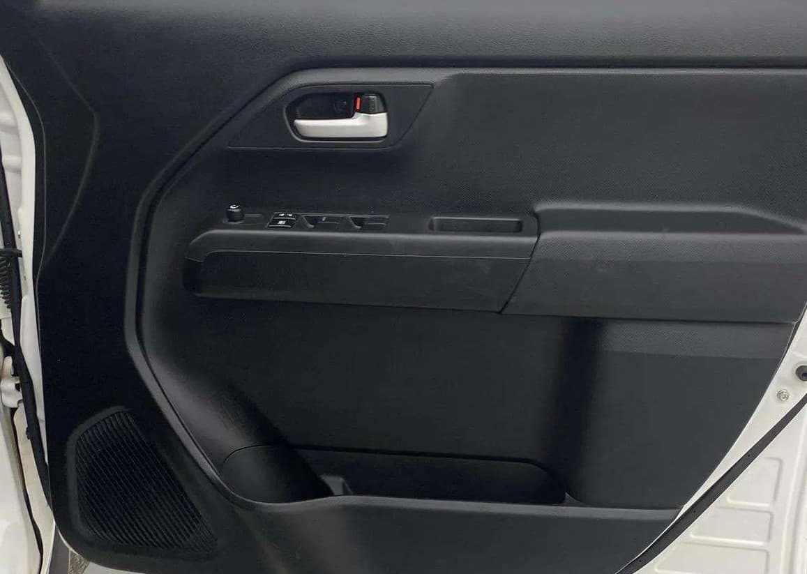 2023 Maruti New Wagon-R ZXI 1.2 AMT, Petrol, Automatic, 8,308 km, Driver Side Door Panels Control