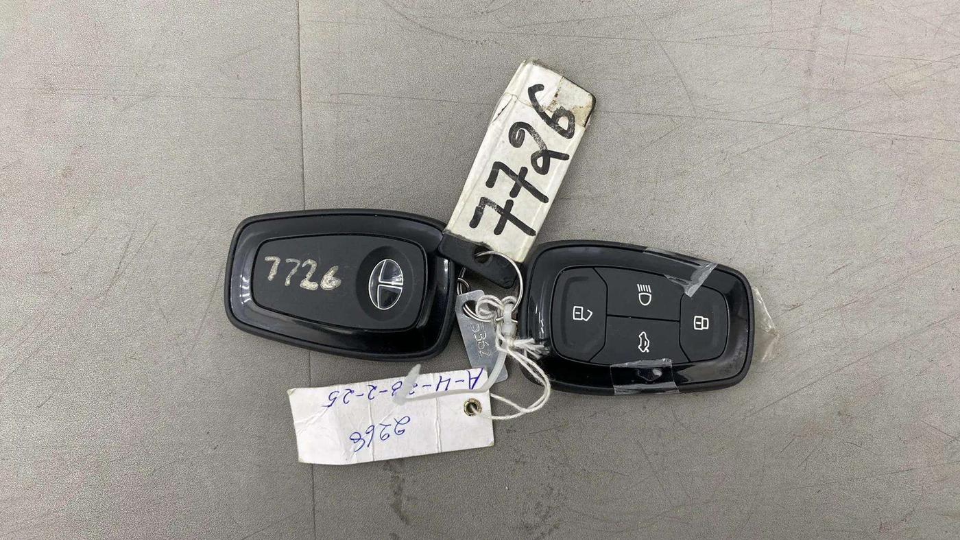 2023 Tata NEXON FEARLESS PLUS S 1.5 REVOTORQ 6 MT DT, Diesel, Manual, 11,404 km, Key Close Up