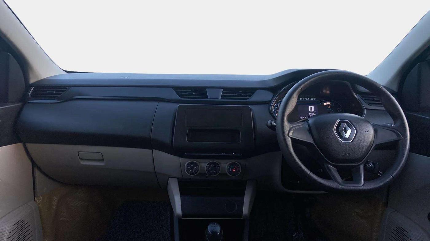 2023 Renault TRIBER RXE MT, Petrol, Manual, 6,951 km, Dashboard
