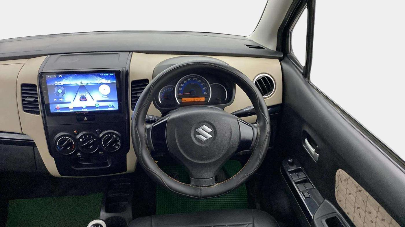 2017 Maruti Wagon R 1.0 VXI, Petrol, Manual, 81,689 km, Steering Wheel Close Up
