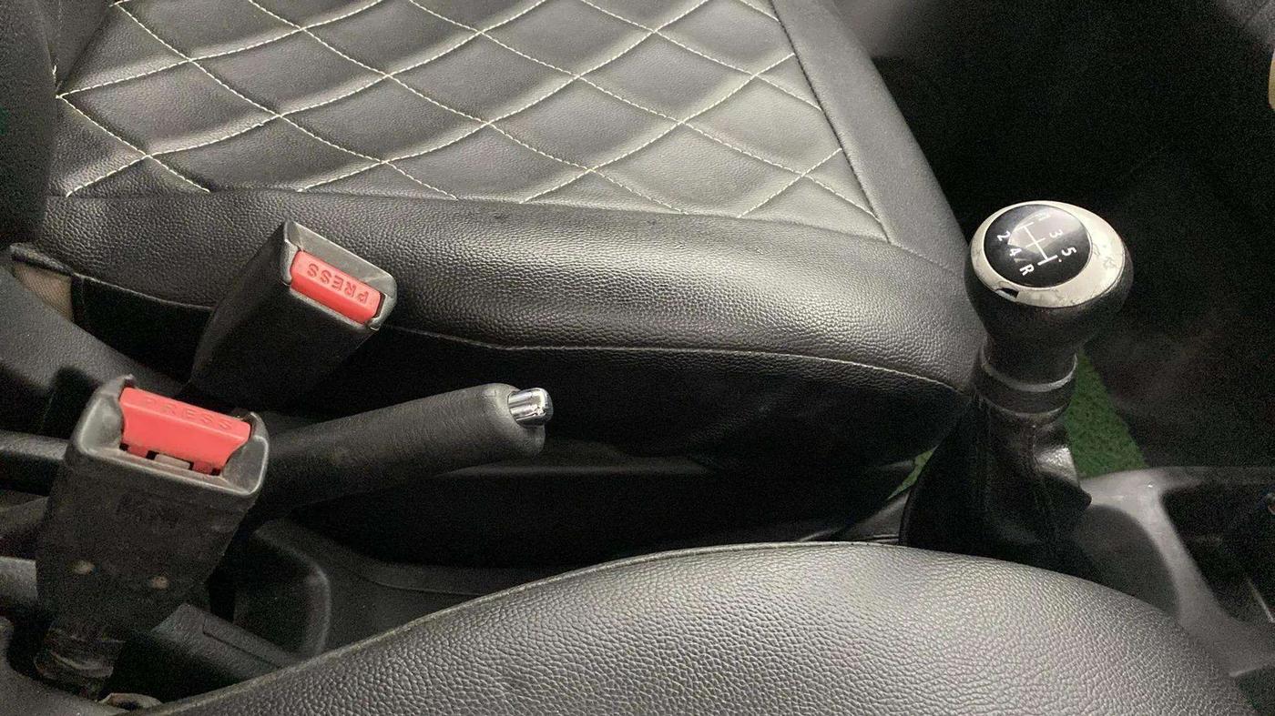 2017 Maruti Wagon R 1.0 VXI, Petrol, Manual, 81,689 km, Gear Lever
