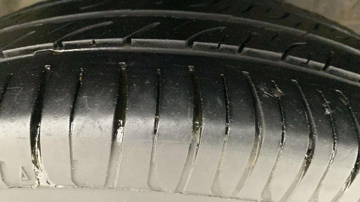 2017 Maruti Wagon R 1.0 VXI, Petrol, Manual, 81,689 km, Right Front Tyre Tread