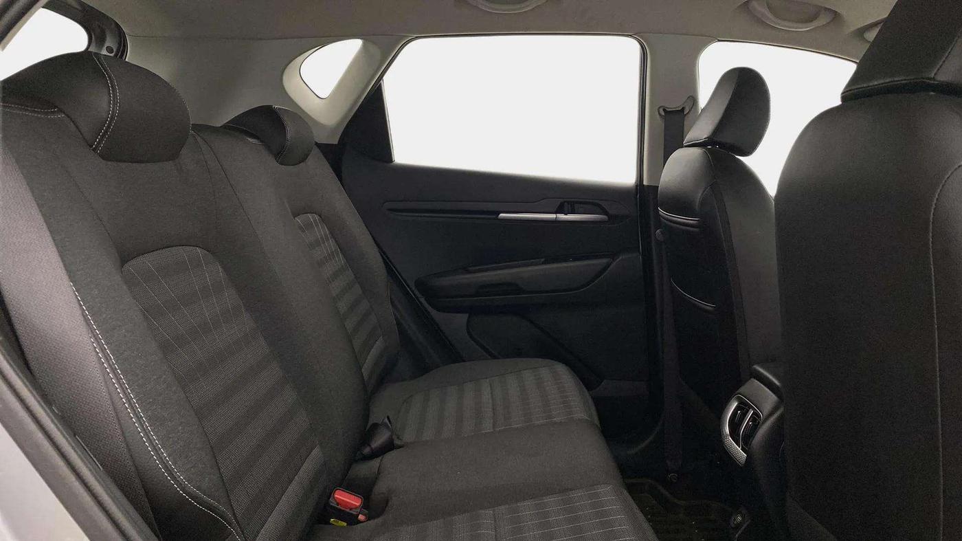 2021 KIA SONET HTK 1.2, Petrol, Manual, 9,094 km, Right Side Rear Door Cabin