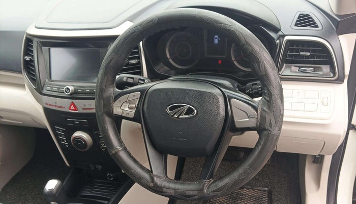 2020 Mahindra XUV300 W6 1.5 DIESEL AMT, Diesel, Automatic, 34,703 km, Steering Wheel Close Up