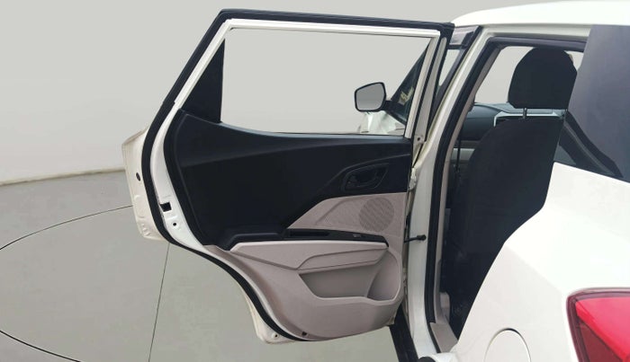 2020 Mahindra XUV300 W6 1.5 DIESEL AMT, Diesel, Automatic, 34,703 km, LHS Rear Door