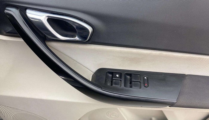 2022 Tata TIGOR XZA PLUS PETROL, Petrol, Automatic, 33,444 km, Driver Side Door Panels Control