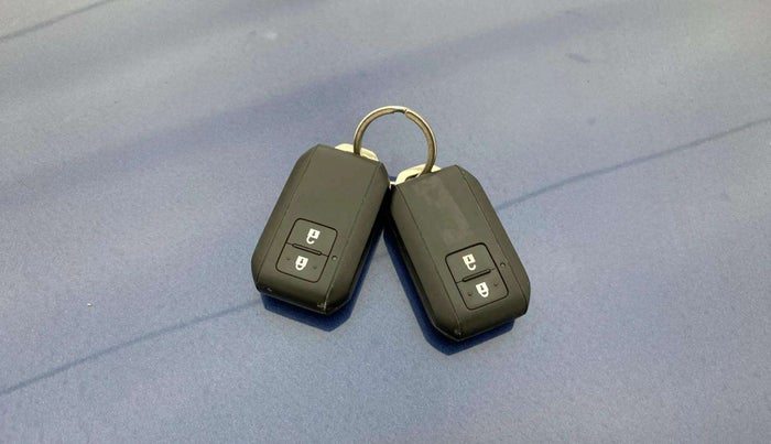 2021 Maruti Baleno ZETA CVT PETROL 1.2, Petrol, Automatic, 52,785 km, Key Close Up