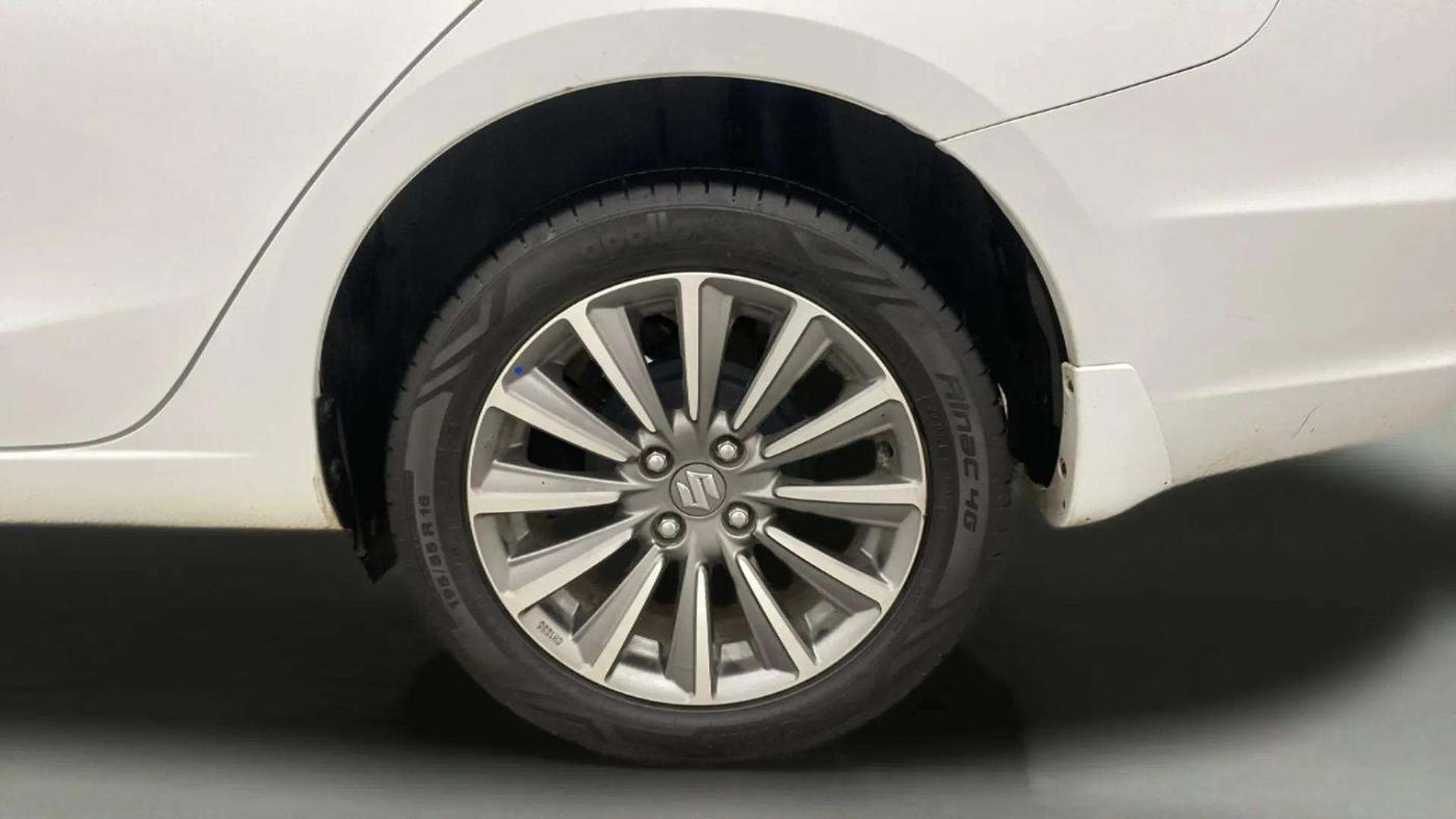 2018 Maruti Ciaz ALPHA 1.5 SHVS PETROL, Petrol, Manual, 43,315 km, Left Rear Wheel