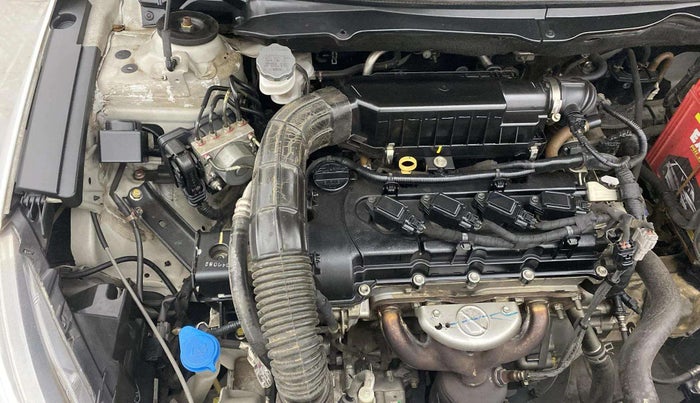 2018 Maruti Ciaz ALPHA 1.5 SHVS PETROL, Petrol, Manual, 43,315 km, Engine View - Right