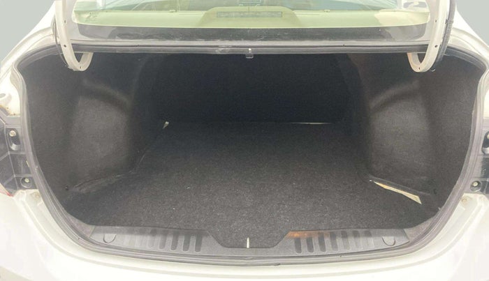 2018 Maruti Ciaz ALPHA 1.5 SHVS PETROL, Petrol, Manual, 43,315 km, Boot Inside