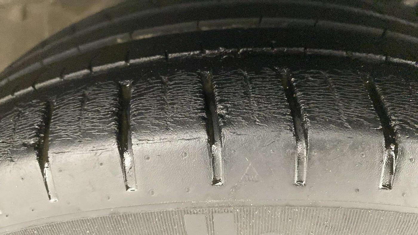 2018 Maruti Ciaz ALPHA 1.5 SHVS PETROL, Petrol, Manual, 43,315 km, Right Front Tyre Tread