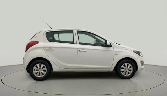 2014 Hyundai i20 SPORTZ 1.2, Petrol, Manual, 32,786 km, Right Side View