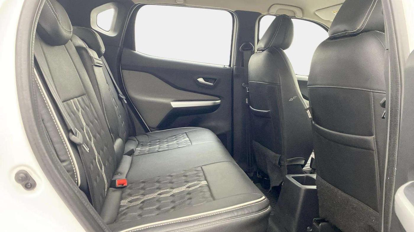 2022 Nissan MAGNITE XL TURBO CVT, Petrol, Automatic, 39,726 km, Right Side Rear Door Cabin