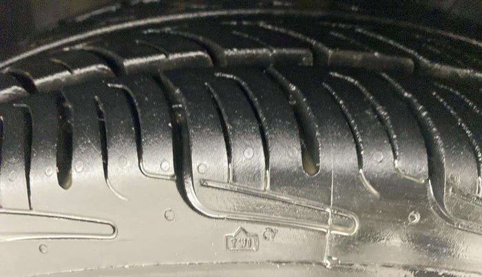 2015 Maruti Celerio ZXI AMT, Petrol, Automatic, 59,672 km, Right Front Tyre Tread