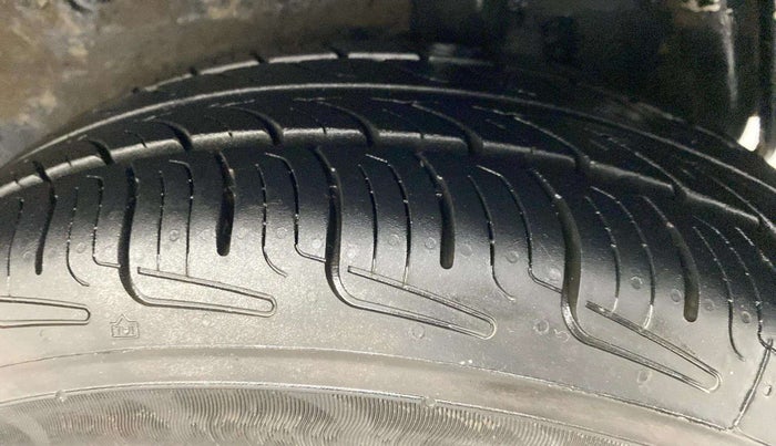 2015 Maruti Celerio ZXI AMT, Petrol, Automatic, 59,672 km, Left Rear Tyre Tread