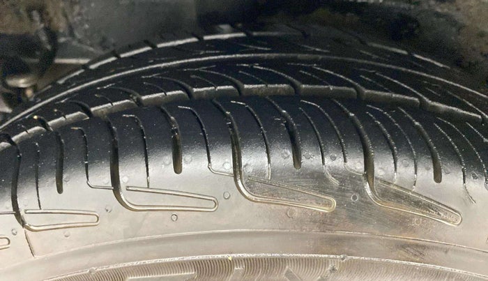 2015 Maruti Celerio ZXI AMT, Petrol, Automatic, 59,672 km, Right Rear Tyre Tread