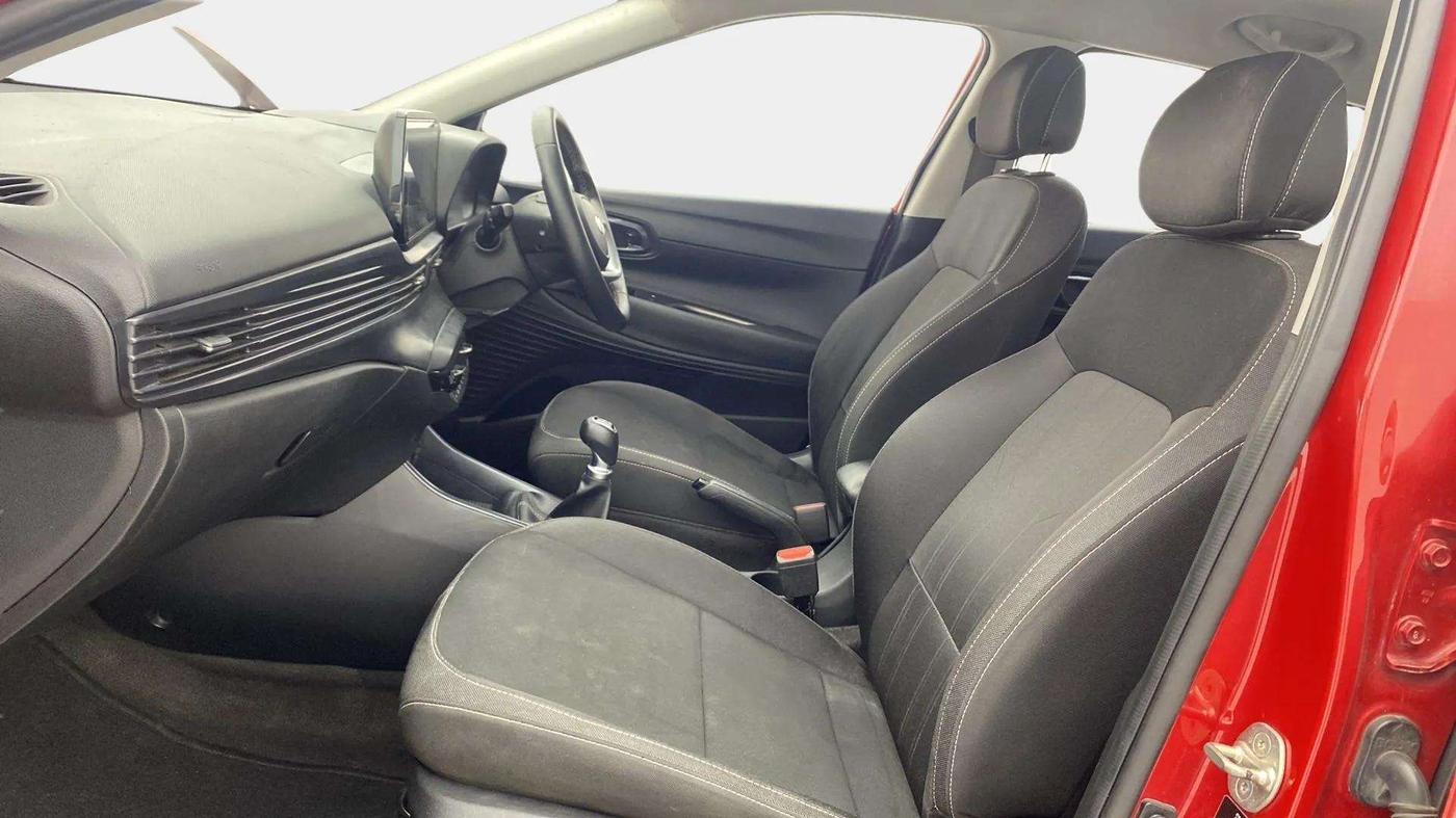 2021 Hyundai NEW I20 ASTA 1.2 MT, Petrol, Manual, 44,069 km, Right Side Front Door Cabin