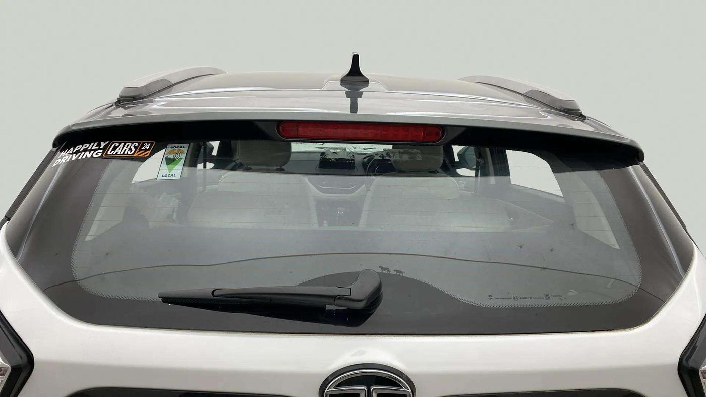 2023 Tata NEXON XZA PLUS (L), Petrol, Automatic, 4,877 km, Rear Windshield