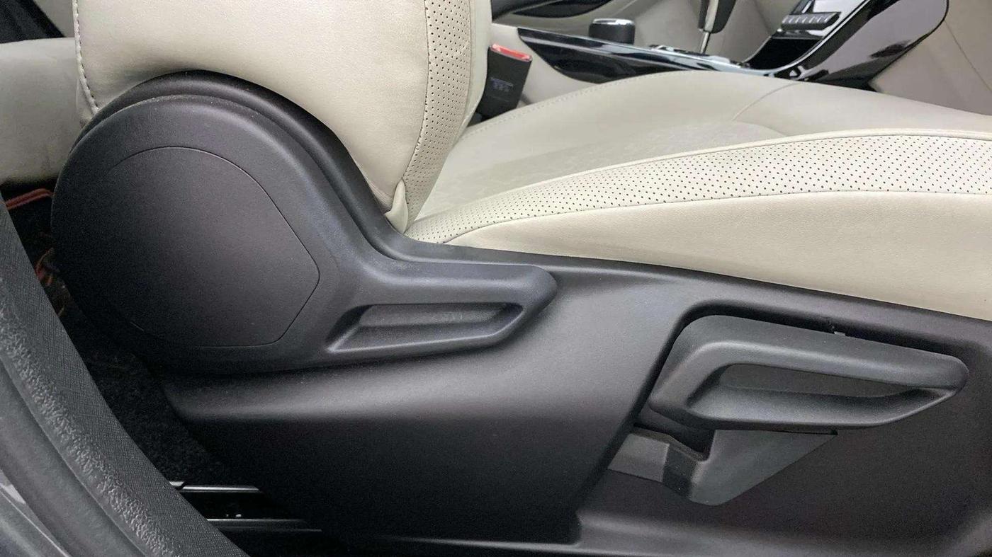 2023 Tata NEXON XZA PLUS (L), Petrol, Automatic, 4,877 km, Driver Side Adjustment Panel