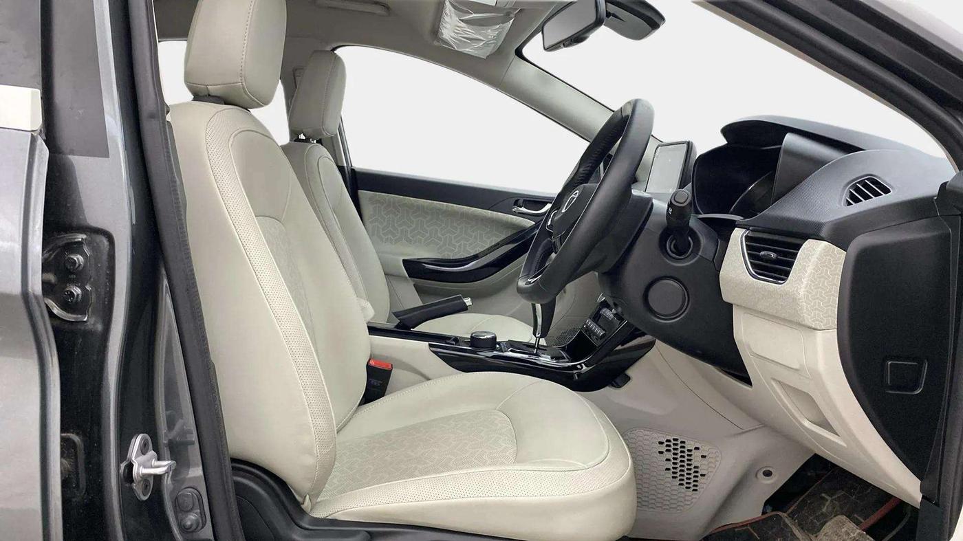 2023 Tata NEXON XZA PLUS (L), Petrol, Automatic, 4,877 km, Right Side Front Door Cabin