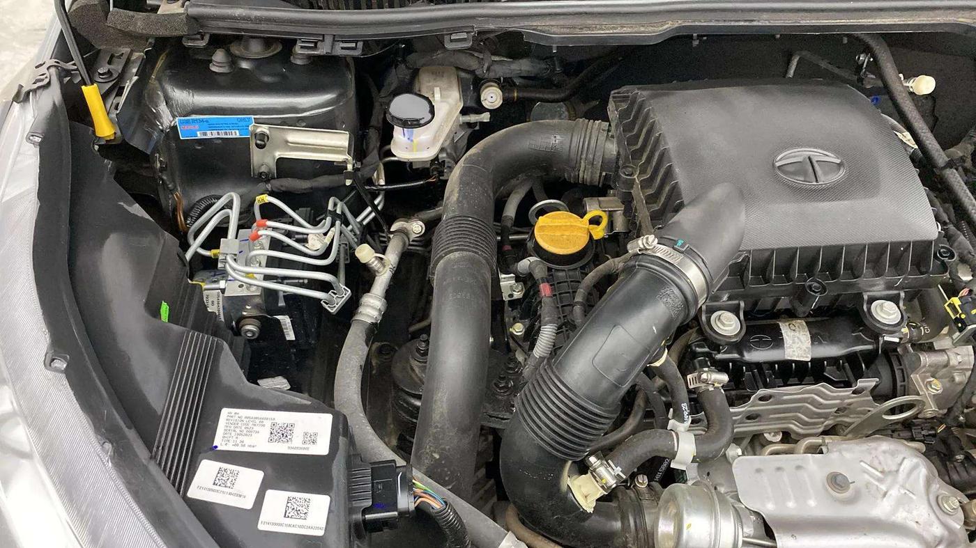 2023 Tata NEXON XZA PLUS (L), Petrol, Automatic, 4,877 km, Engine View - Right