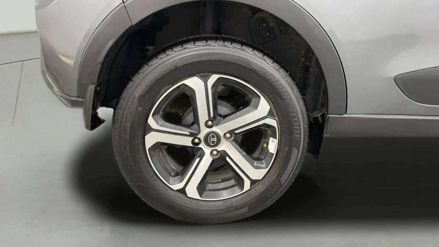 2023 Tata NEXON XZA PLUS (L), Petrol, Automatic, 4,877 km, Right Rear Wheel