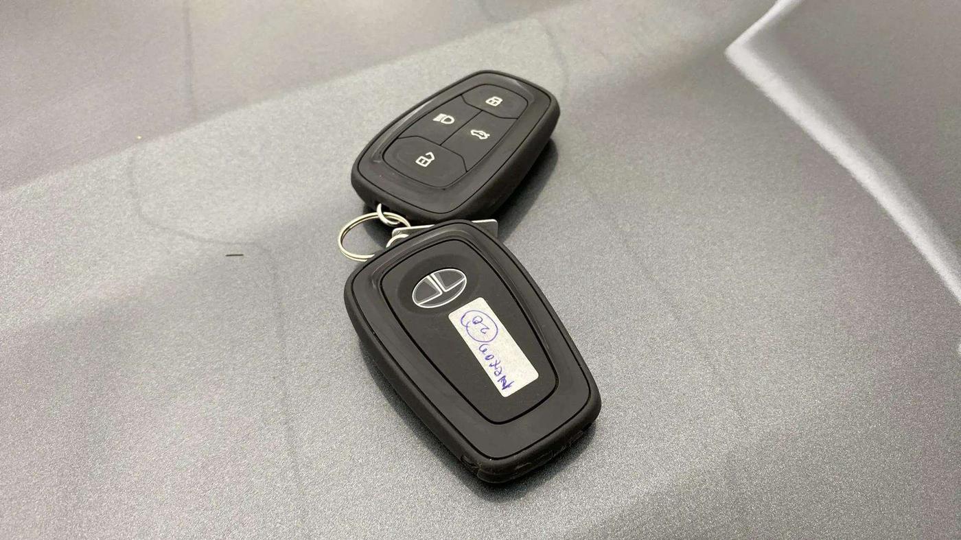 2023 Tata NEXON XZA PLUS (L), Petrol, Automatic, 4,877 km, Key Close Up