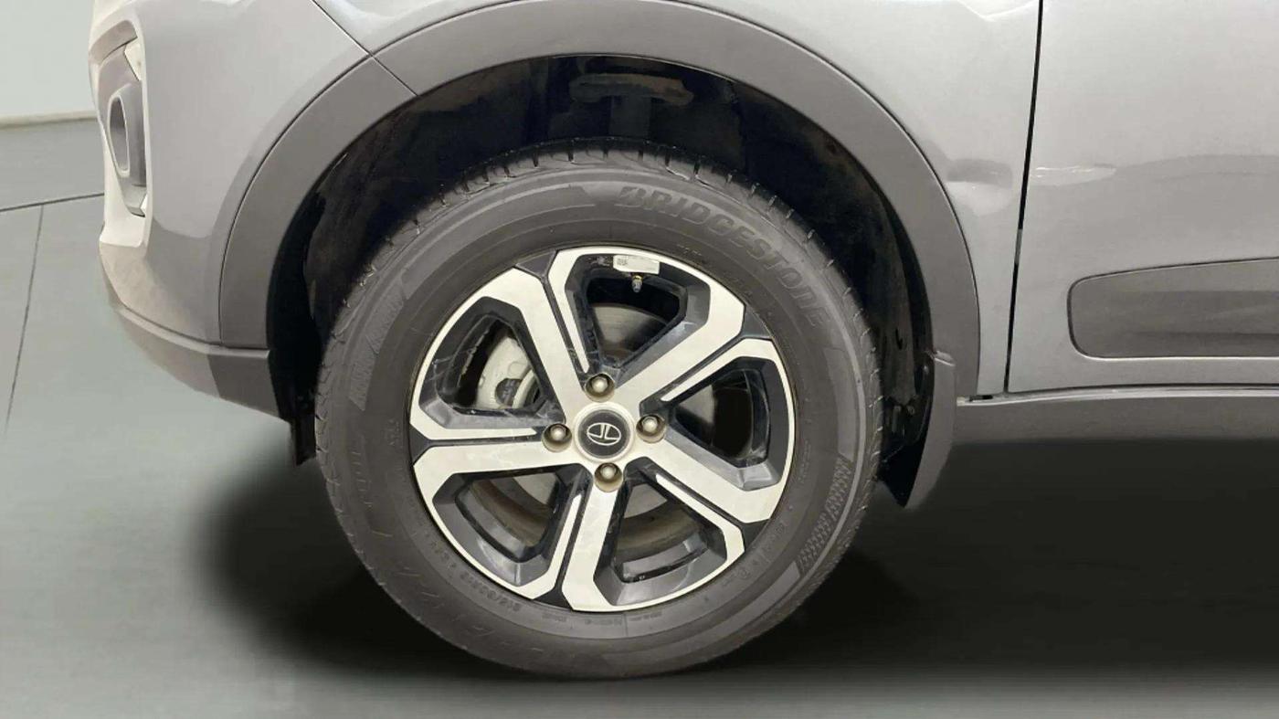 2023 Tata NEXON XZA PLUS (L), Petrol, Automatic, 4,877 km, Left Front Wheel