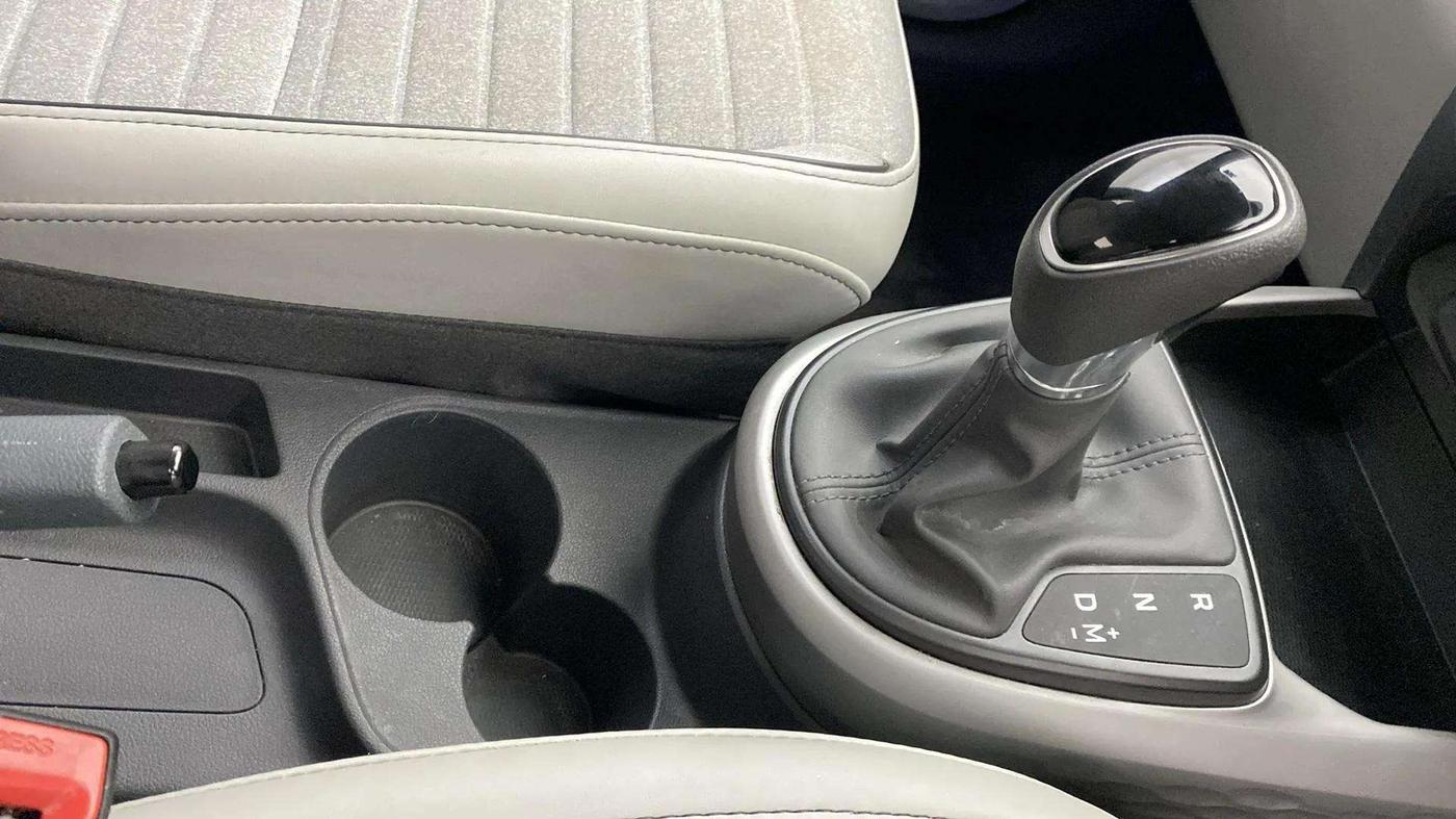 2023 Hyundai GRAND I10 NIOS SPORTZ AMT 1.2 KAPPA VTVT, Petrol, Automatic, 8,031 km, Gear Lever