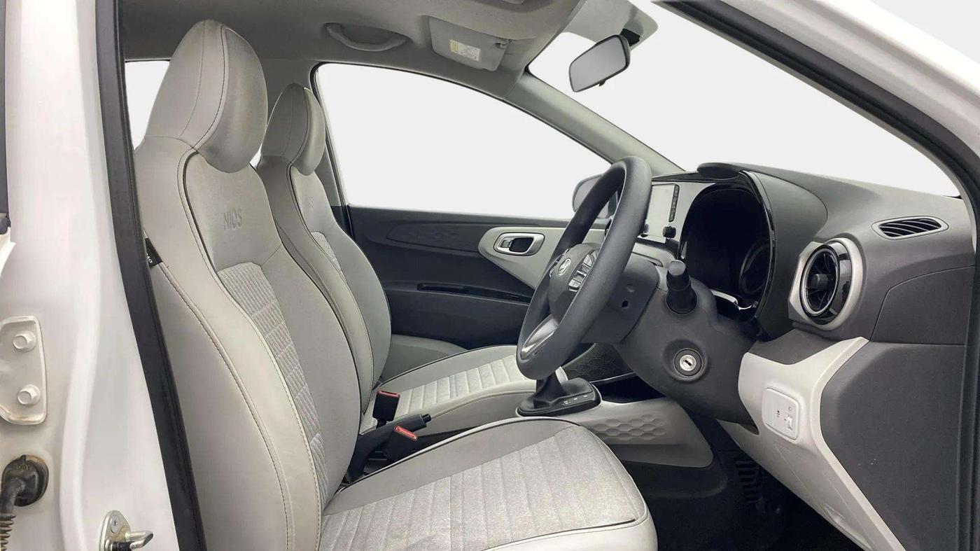 2023 Hyundai GRAND I10 NIOS SPORTZ AMT 1.2 KAPPA VTVT, Petrol, Automatic, 8,031 km, Right Side Front Door Cabin