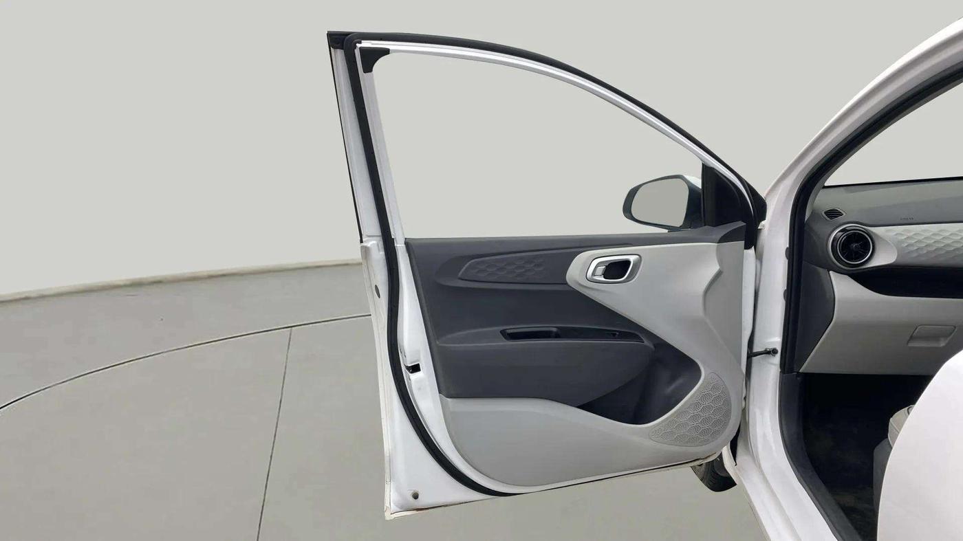 2023 Hyundai GRAND I10 NIOS SPORTZ AMT 1.2 KAPPA VTVT, Petrol, Automatic, 8,031 km, LHS Front Door