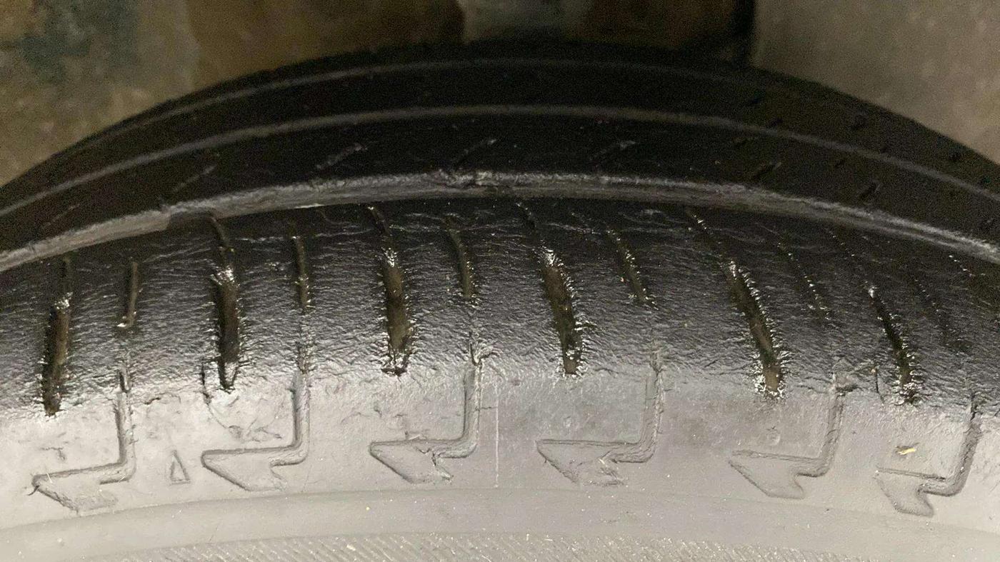 2020 Maruti IGNIS ZETA 1.2, CNG, Manual, 41,442 km, Right Front Tyre Tread