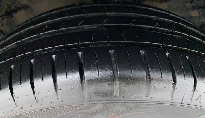 2019 Toyota Glanza G MT PETROL, Petrol, Manual, 2,881 km, Right Front Tyre Tread