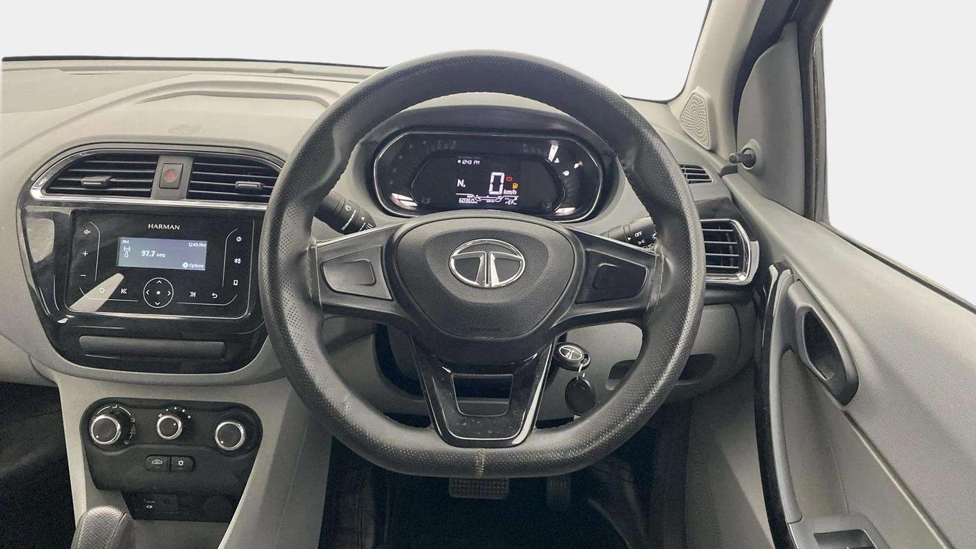 2022 Tata TIGOR XMA PETROL, Petrol, Automatic, 60,550 km, Steering Wheel Close Up