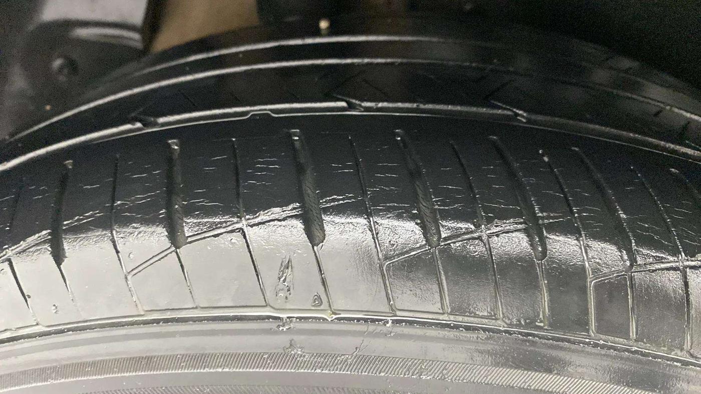 2019 Hyundai Creta SX AT 1.6 PETROL, Petrol, Automatic, 29,984 km, Right Rear Tyre Tread
