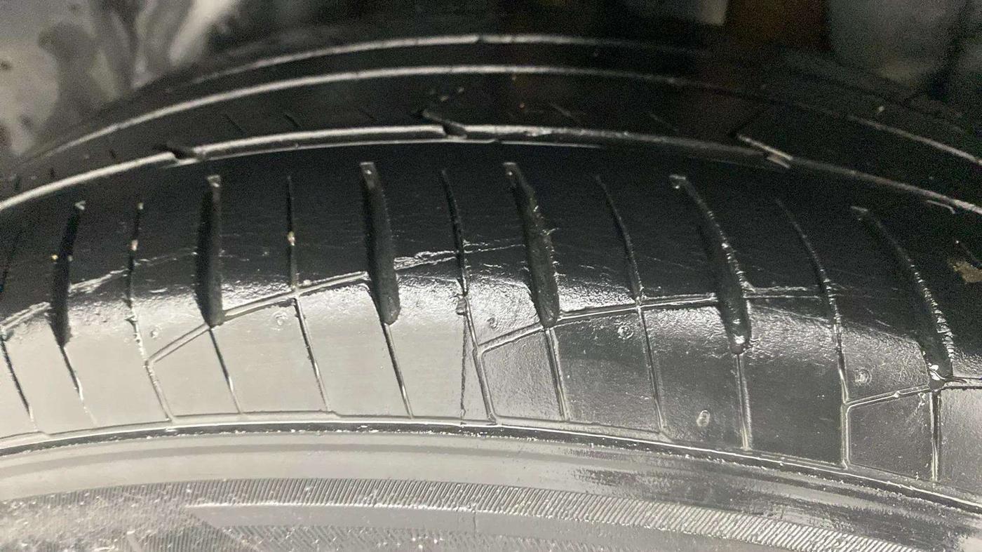 2019 Hyundai Creta SX AT 1.6 PETROL, Petrol, Automatic, 29,984 km, Left Rear Tyre Tread