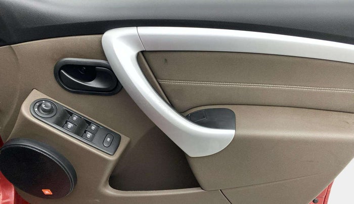 2018 Renault Duster RXS PETROL, Petrol, Manual, 27,650 km, Driver Side Door Panels Control
