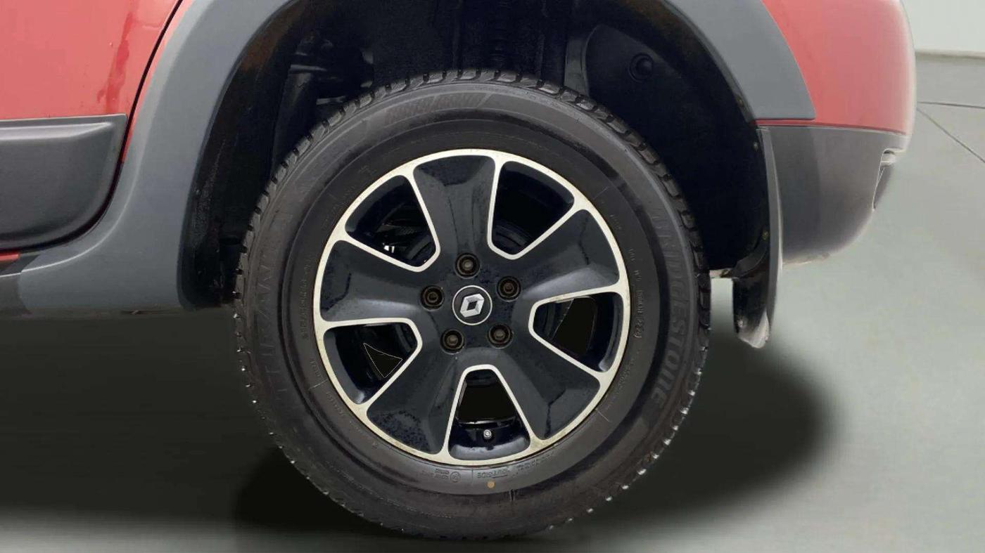 2018 Renault Duster RXS PETROL, Petrol, Manual, 27,650 km, Left Rear Wheel