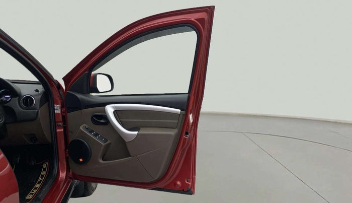 2018 Renault Duster RXS PETROL, Petrol, Manual, 27,650 km, RHS Front Door